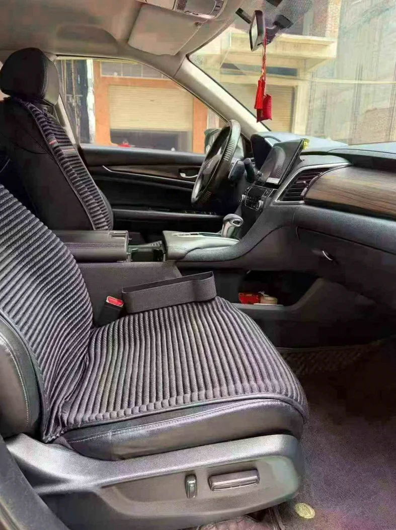 本田冠道 内饰前排