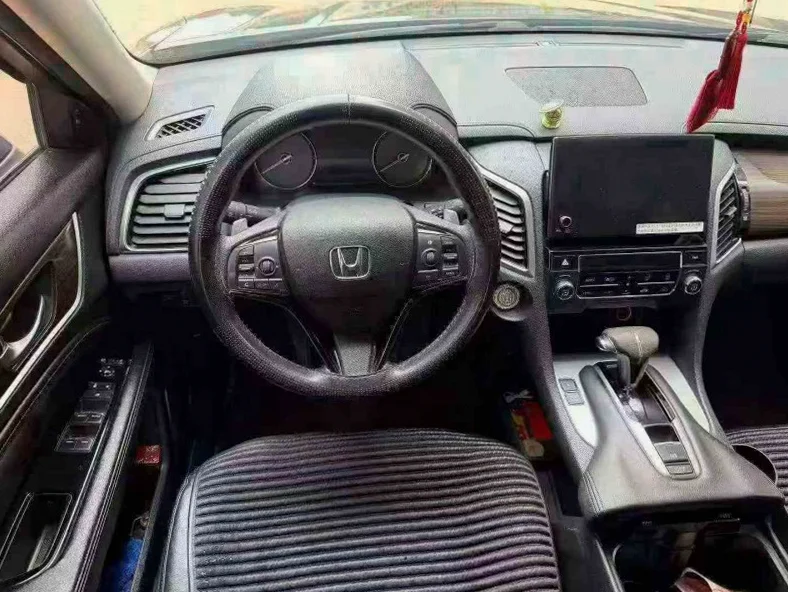 本田冠道 后面外观一