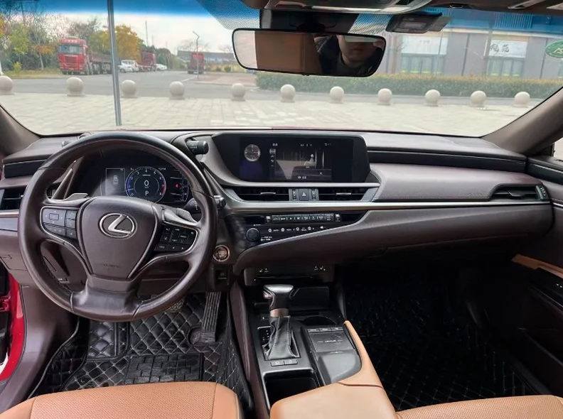 雷克萨斯ES 内饰前排