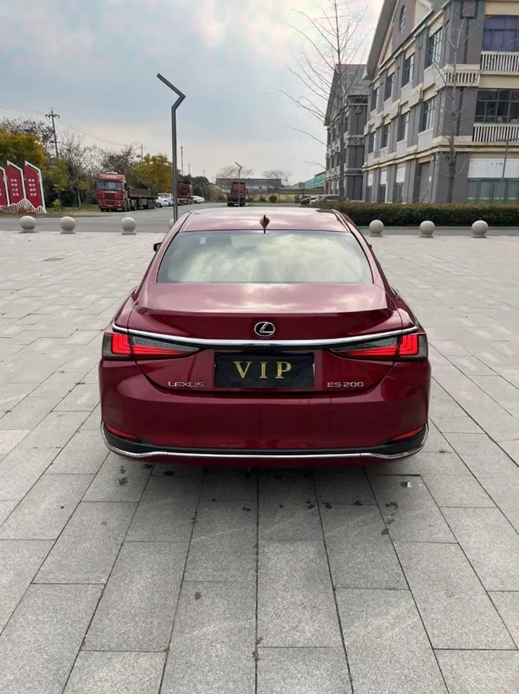 雷克萨斯ES 后面外观二