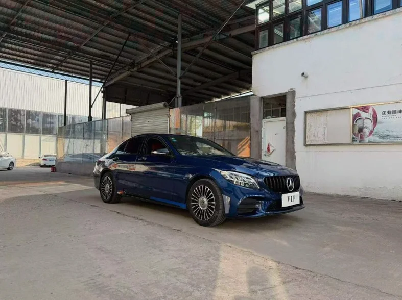 奔驰C 正面外观三