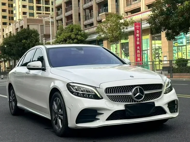 奔驰C 正面外观三