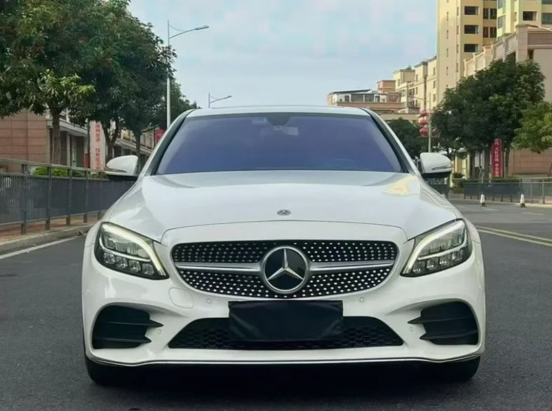 19年奔驰C180L时尚运动长轴版