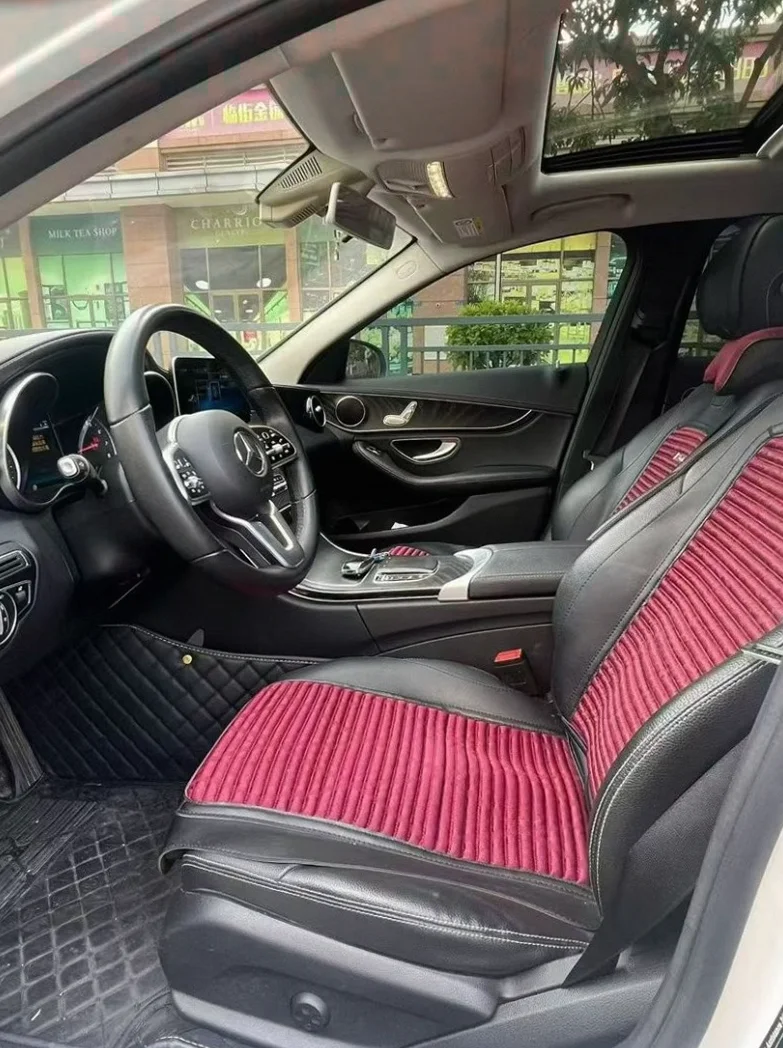 奔驰C 后面外观一