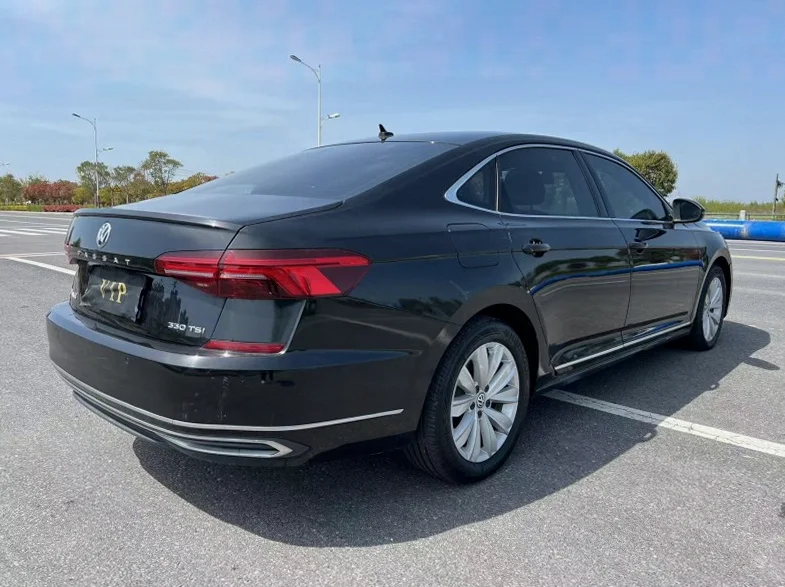 大众帕萨特 驾驶室