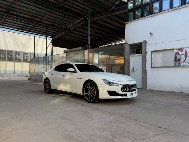 玛莎拉蒂Ghibli 正面外观三