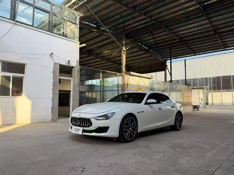 玛莎拉蒂Ghibli 正面外观二