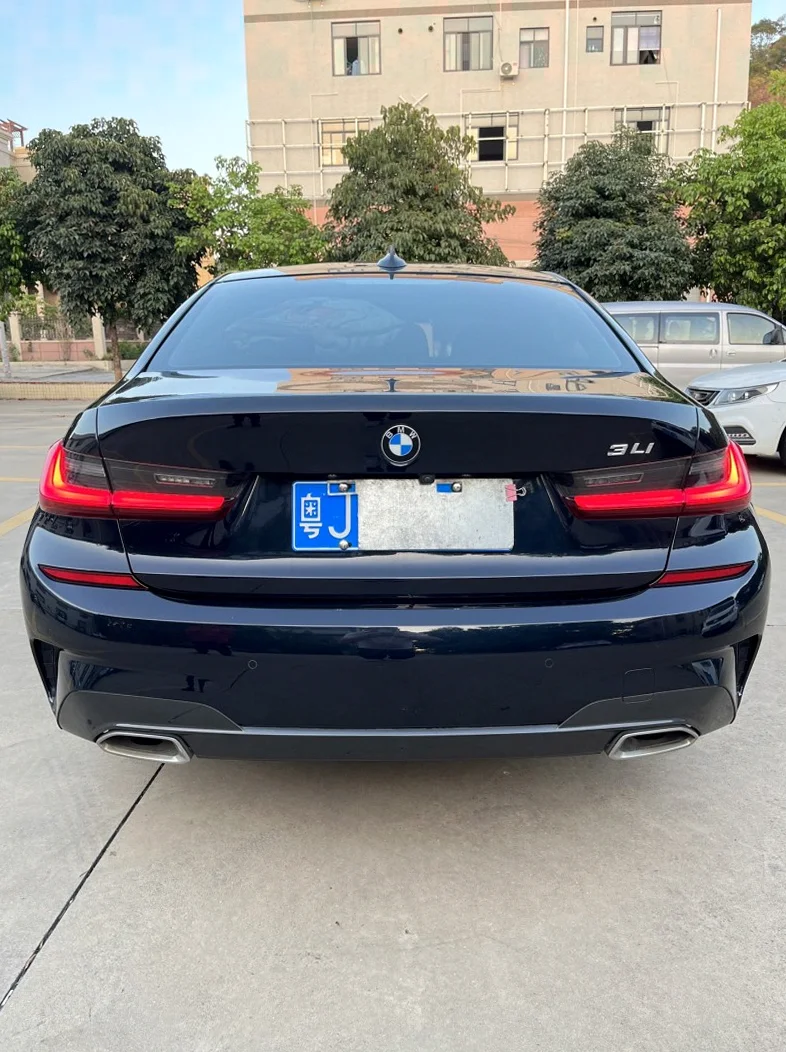 宝马3系 驾驶室