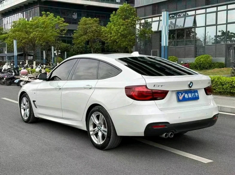 宝马3系 后面外观二