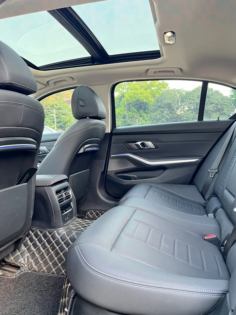 宝马3系 后面外观三