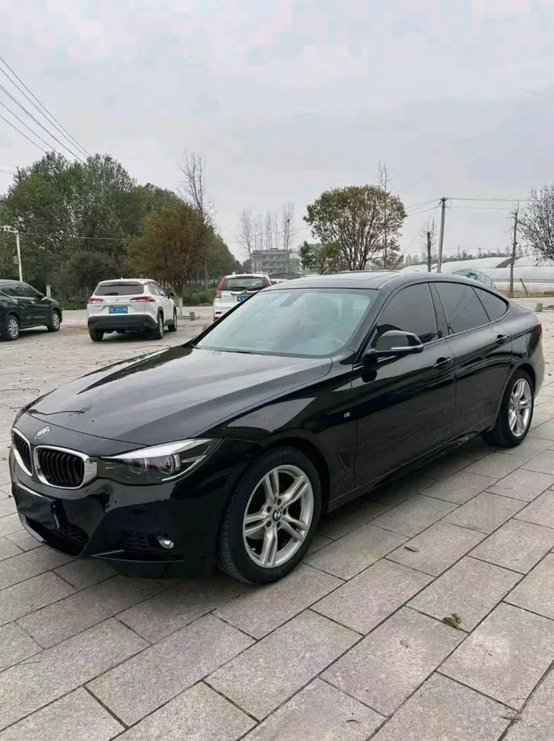 宝马3系 正面外观二