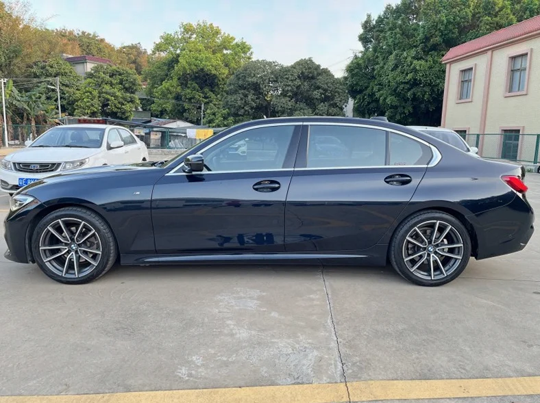 宝马3系 正面外观三