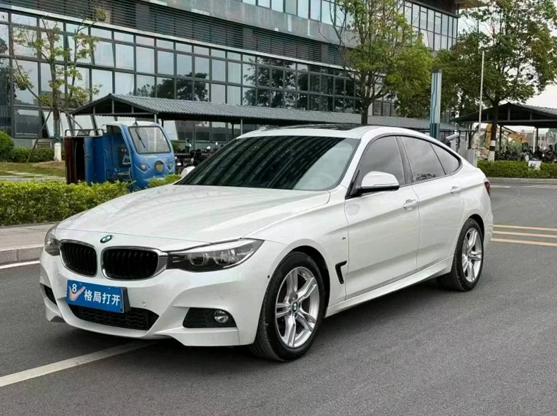 宝马3系 正面外观三