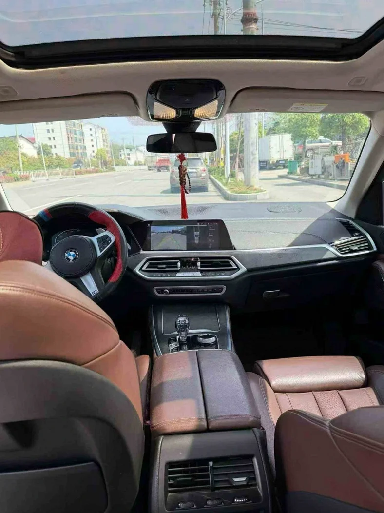宝马X5 内饰前排