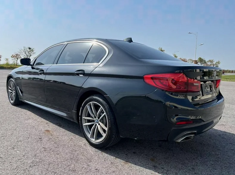 宝马5系 驾驶室