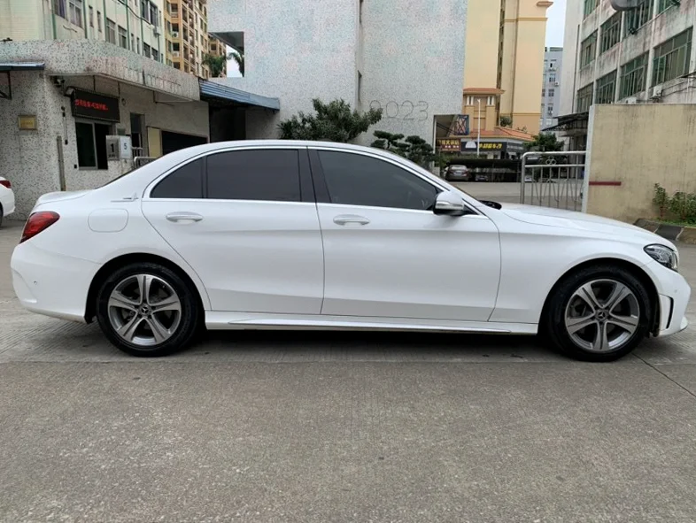 奔驰C 正面外观二