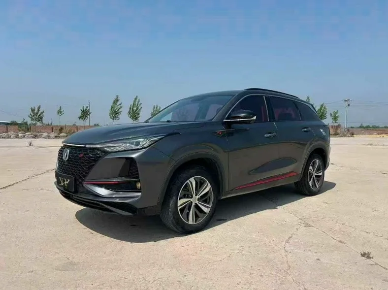 长安汽车CS75 正面外观二