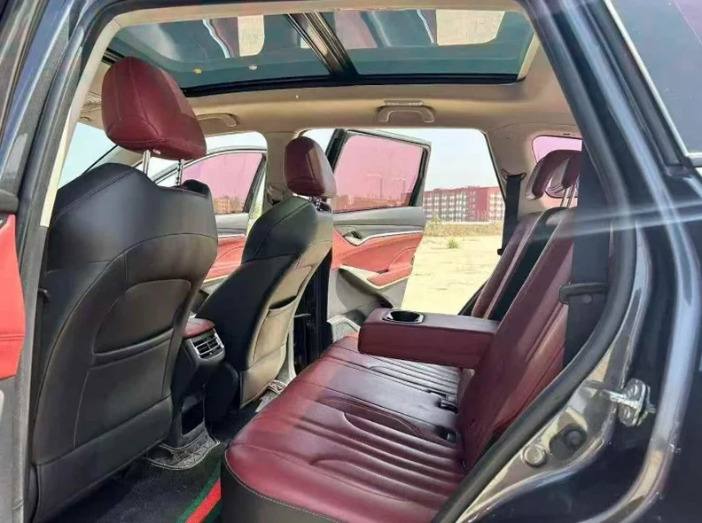 长安汽车CS75 后面外观三