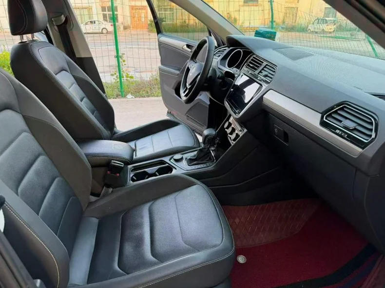 大众途观 后面外观二