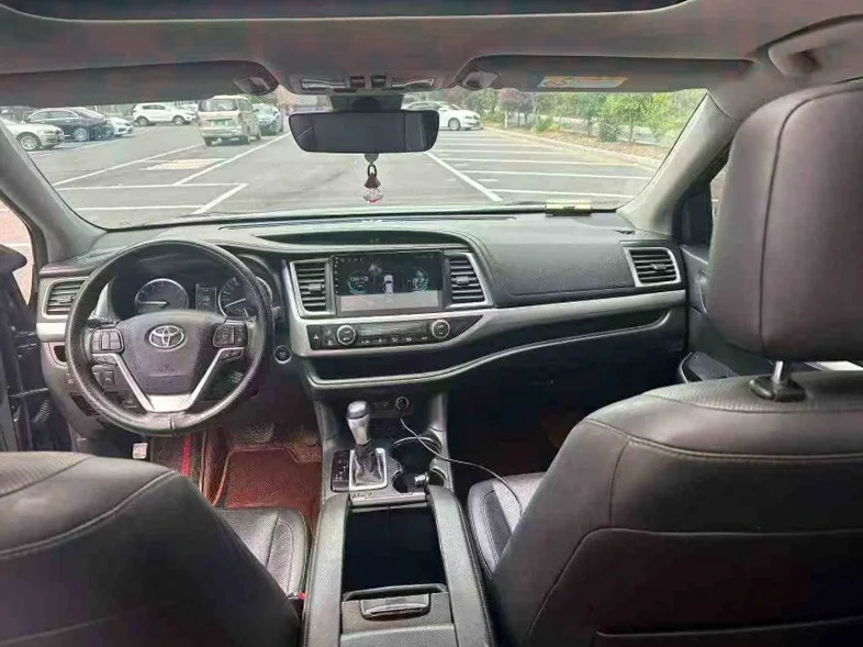 丰田汉兰达 后面外观二