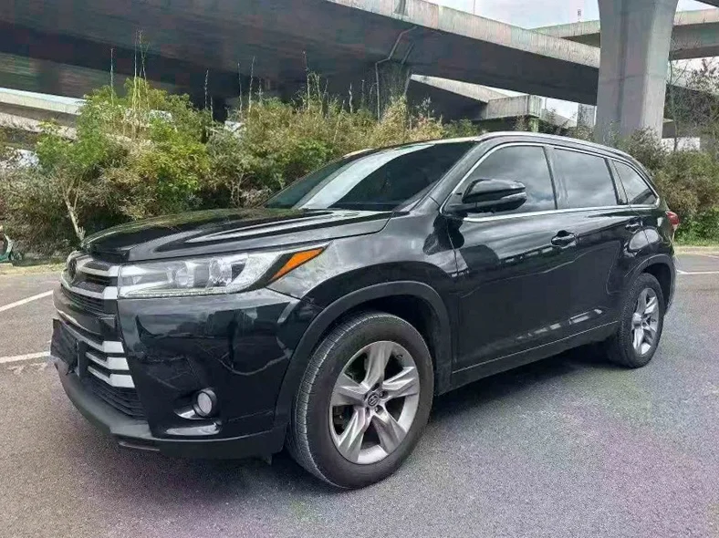 丰田汉兰达 正面外观三