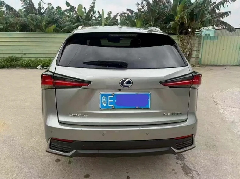 雷克萨斯NX 内饰前排