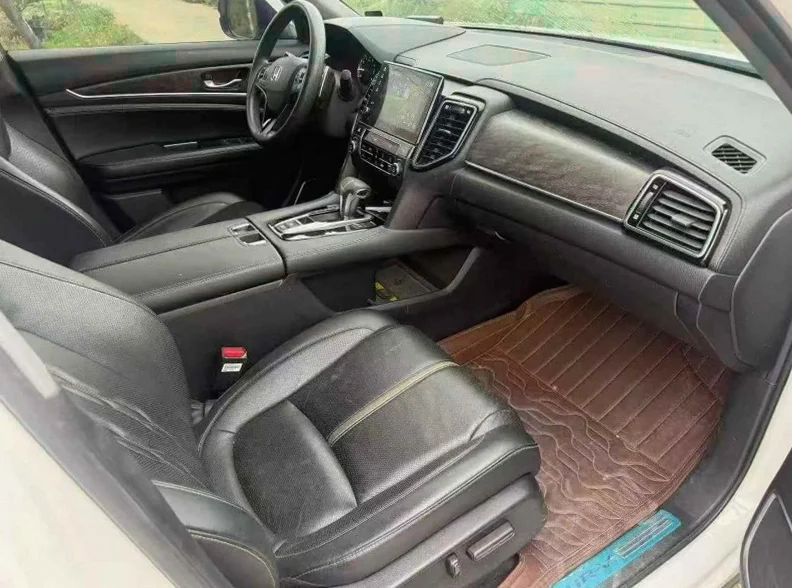 本田URV 后面外观二