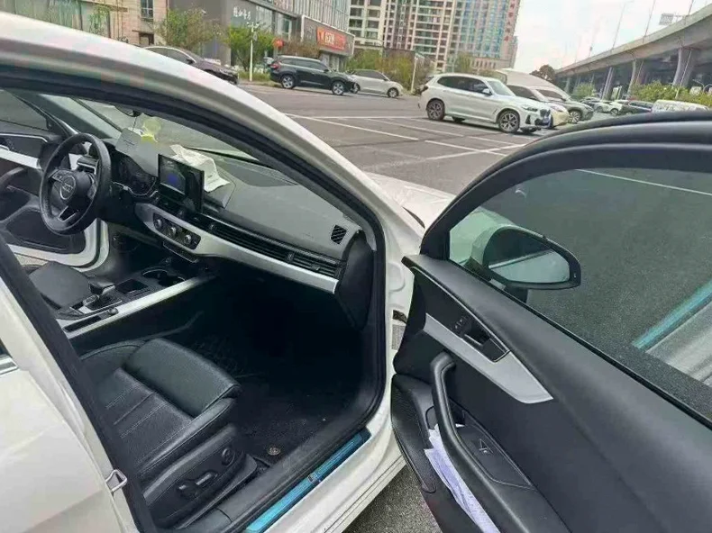 奥迪A4L 后面外观二