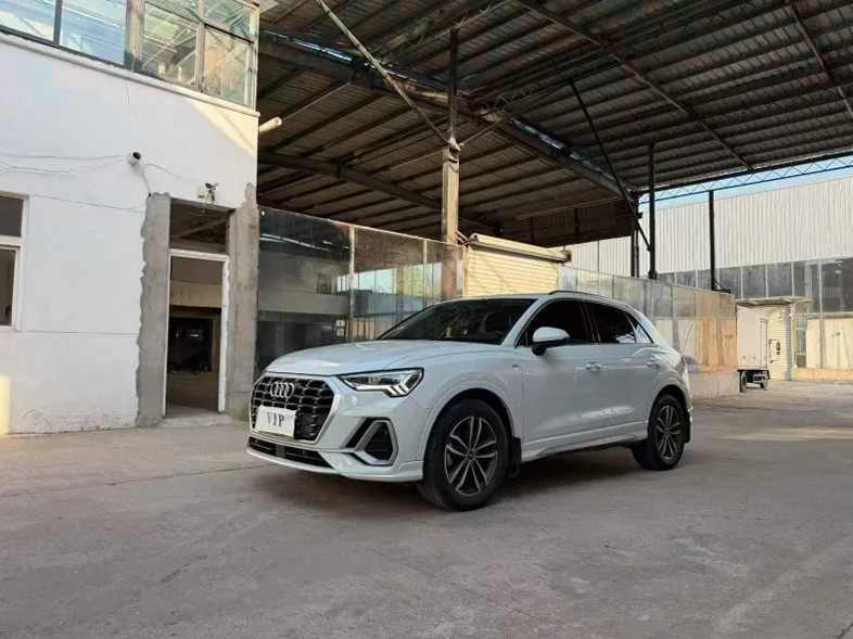 奥迪Q3 正面外观二