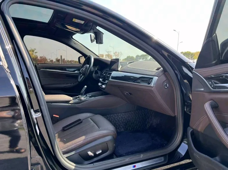 宝马5系 后面外观三