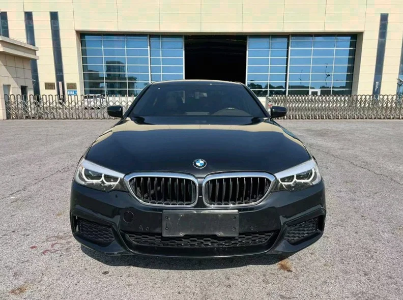 21年宝马525Li 豪华版顶配