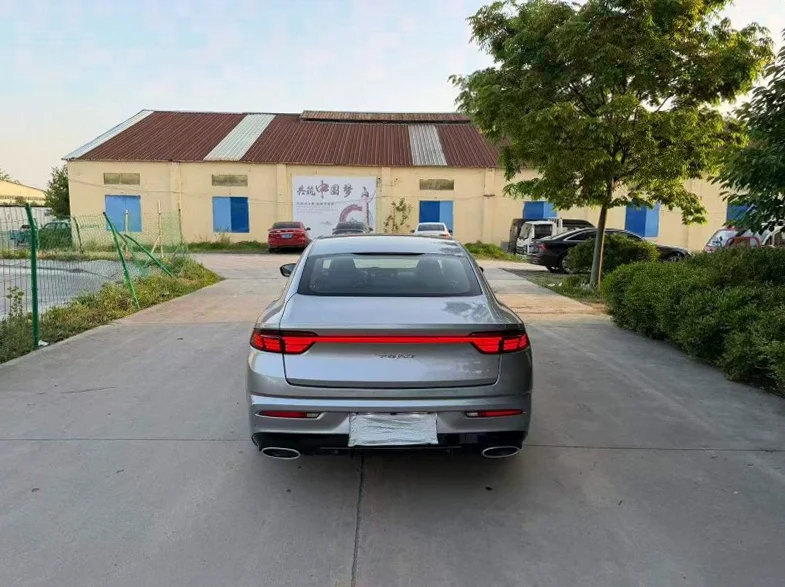 吉利星瑞 驾驶室