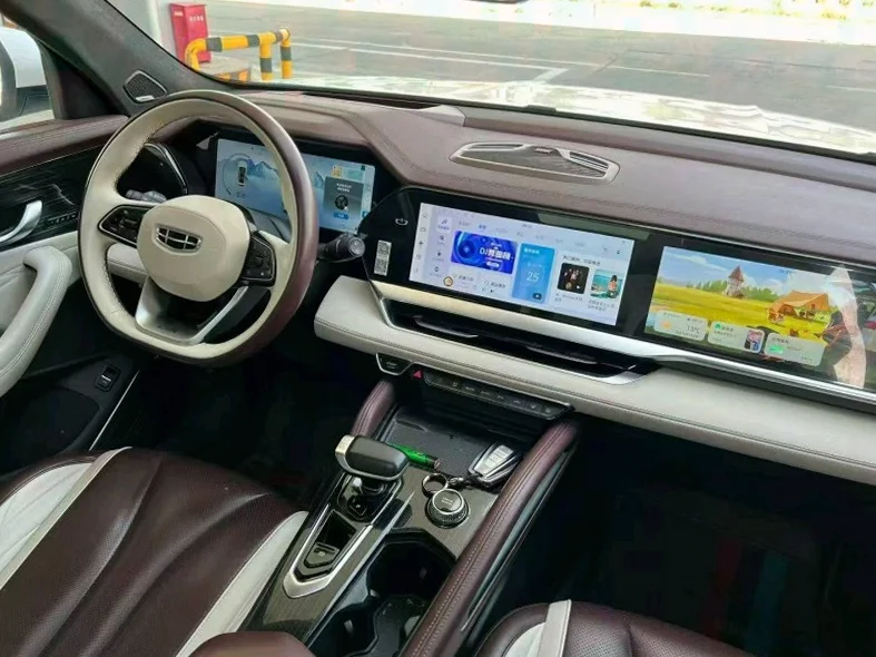 吉利星越 驾驶室