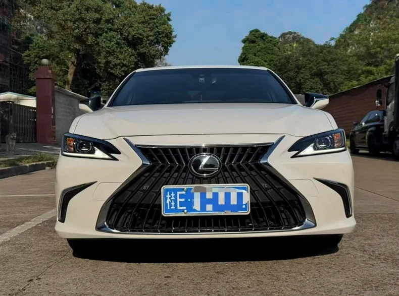 21年雷克萨斯ES200卓越版