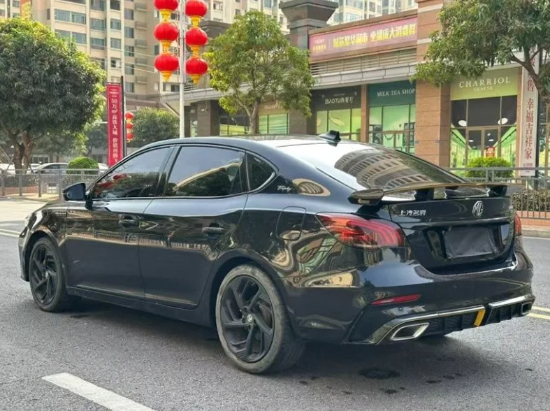 名爵6 内饰后排