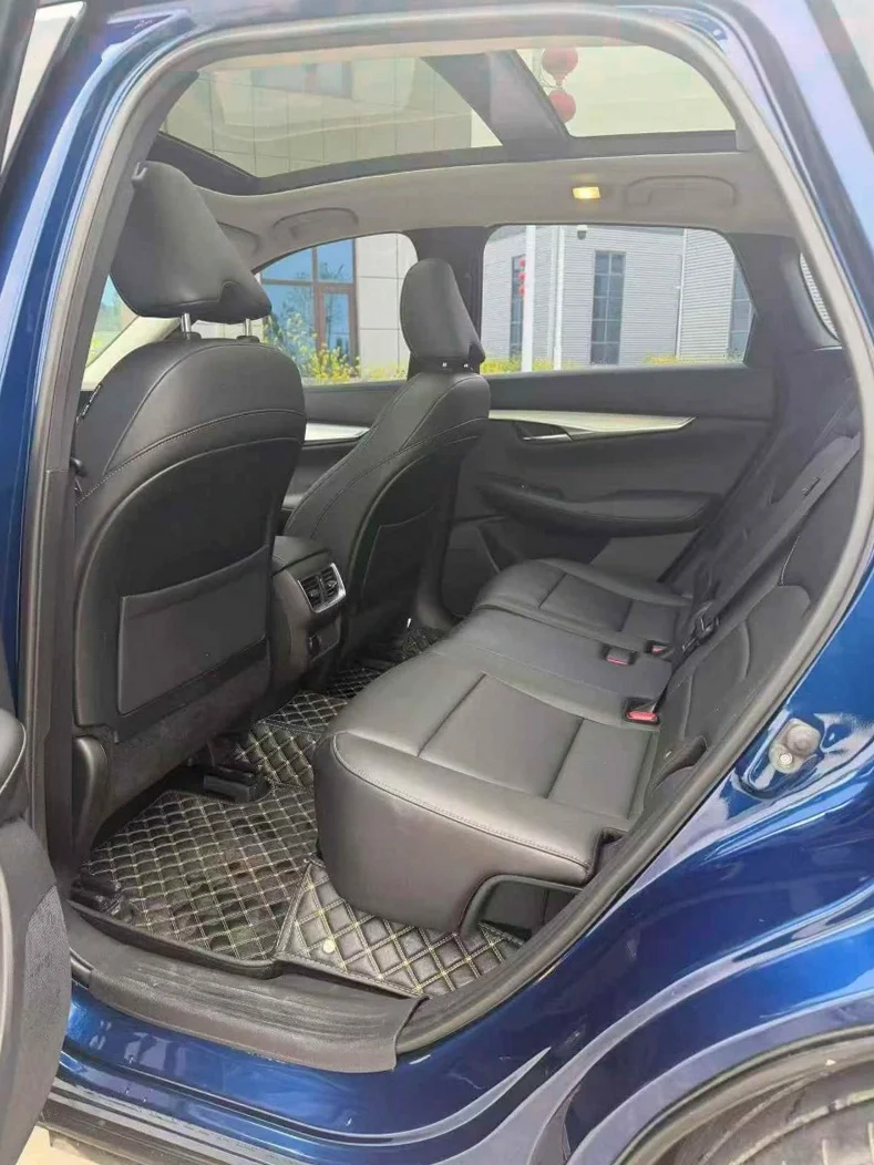 英菲尼迪QX50 后面外观一