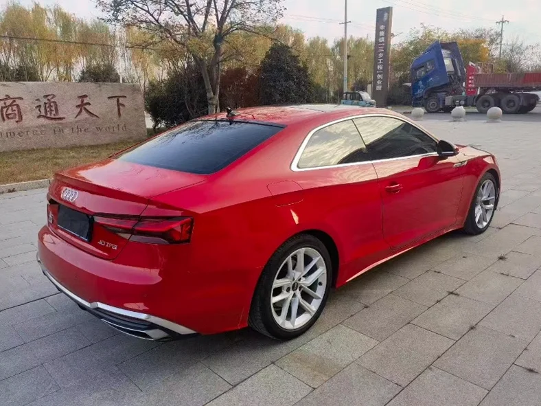 奥迪A5 后面外观一