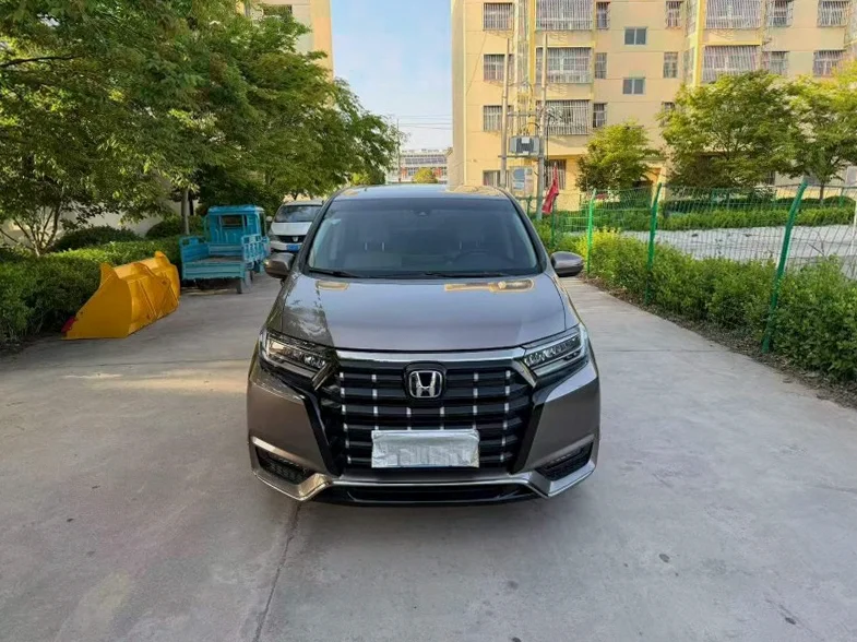 22年本田艾力绅豪华版