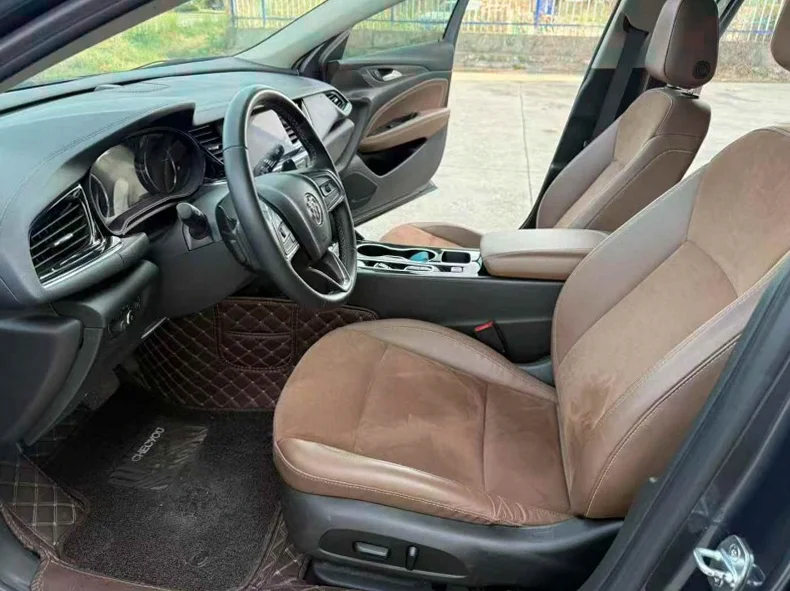 别克君威 后面外观一