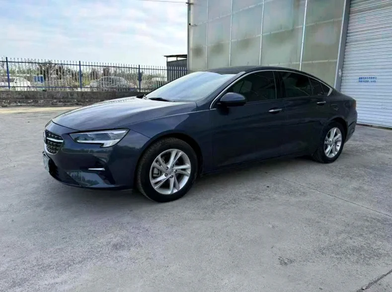 别克君威 正面外观三