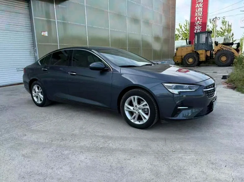 别克君威 正面外观二