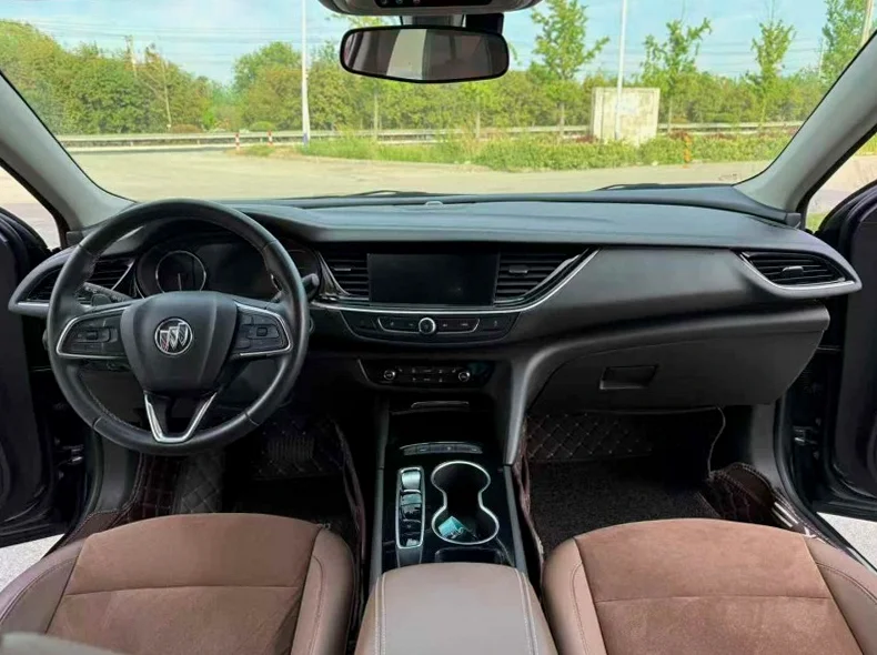 别克君威 后面外观二