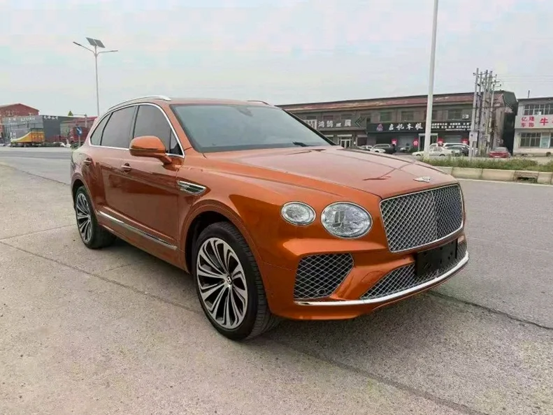 宾利添越 内饰前排