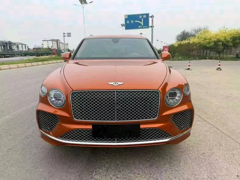 22年宾利添越4.0T V8