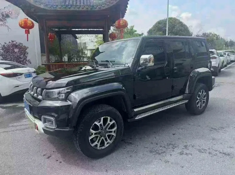 北京BJ40 正面外观二