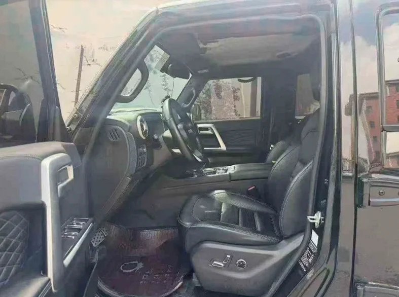 北京BJ40 正面外观三