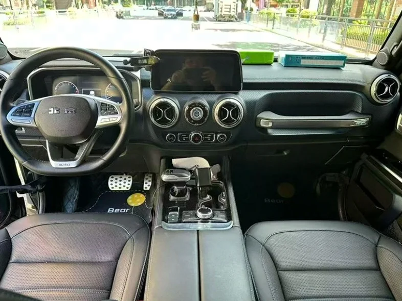 北京BJ40 正面外观三