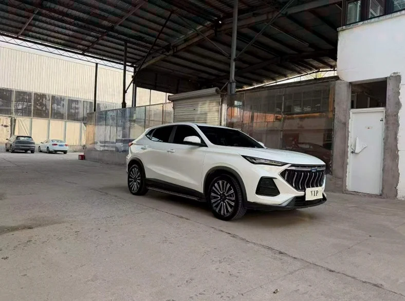 长安汽车欧尚 正面外观三