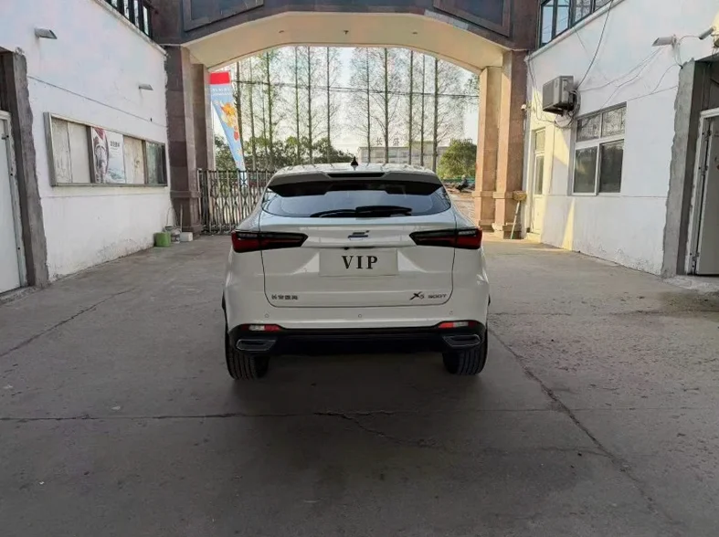 长安汽车欧尚 驾驶室