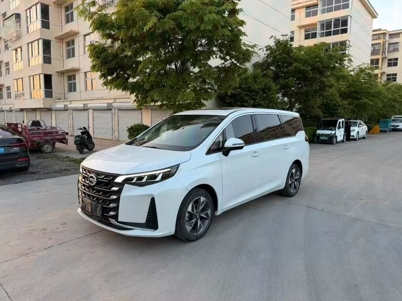 传祺M6 正面外观二